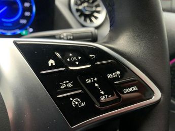 Mercedes-Benz EQA EQA 250+ 70.5kWh Sport (Executive) (190 ps) - ADAPTIVE LIGHTS