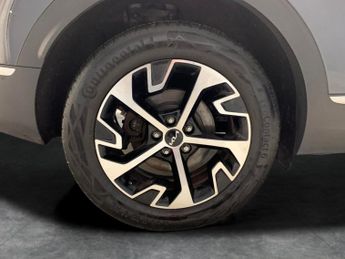 Kia Sportage 1.6 h T-GDi 3 (226 bhp) - LANE DEPARTURE  - LANE FOLLOWING ASSIS