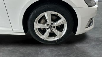 Audi A6 Saloon 2.0 TFSI 40 Sport S Tronic (204 ps) - LANE DEPARTURE  - BLUETOOT