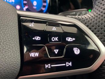 Volkswagen Golf 2.0 TDI GTD DSG (200 ps) - DIGITAL DASH - PADDLE SHIFT - PARK SE