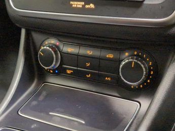 Mercedes-Benz GLA 1.6 GLA180 GPF Urban Edition 7G-DCT (122 ps) - BLUETOOTH - CRUIS