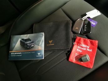 Cupra Formentor 1.4 eHybrid 12.8kWh V1 Plug-in DSG (204 ps) - KEYLESS ENTRY - LE