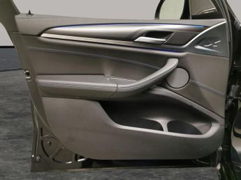 BMW iX3 80kWh M Sport Pro (286 ps) - GESTURE CONTROL - HUD - PARK ASSIST