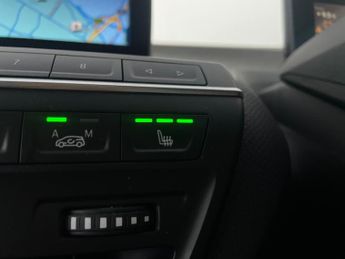 BMW i3 42.2kWh (170 ps) - ADDITIONAL 12V POWER SOCKET - PERFORMANCE CON