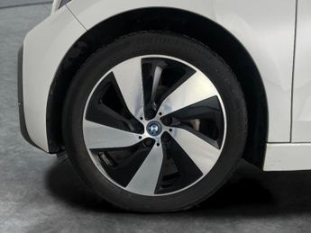 BMW i3 42.2kWh (170 ps) - ADDITIONAL 12V POWER SOCKET - PERFORMANCE CON