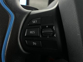 BMW i3 42.2kWh (170 ps) - ADDITIONAL 12V POWER SOCKET - PERFORMANCE CON