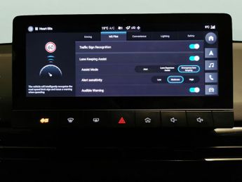 MG Mg4 64kWh Trophy Long Range (203 ps) - HEATED STEERING - BLIND SPOT 