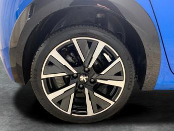 Peugeot 208 1.2 PureTech GT Line EAT (100 ps) - REVERSE CAM - NAV - BLUETOOT