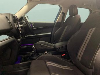 Mini Countryman 2.0 Cooper S Classic ALL4 (192 ps) - HEATED FRONT WINDSCREEN