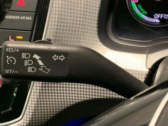 Volkswagen E-up! 18.7kWh e-up! (82 ps) - CLIMATE CONTROL - DAB - PRIVACY GLASS