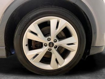 Audi Q4 E-tron 40 S line 82kWh (204 ps) - BLUETOOTH - CRUISE - DRIVING MODES