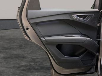 Audi Q4 E-tron 40 S line 82kWh (204 ps) - BLUETOOTH - CRUISE - DRIVING MODES