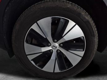 Volvo XC40 1.5h T4 Recharge 10.7kWh Core Plug-in (211 ps) - 360 CAM - LED