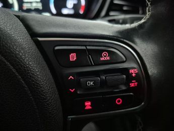 Kia Niro 64kWh 4+ (201 bhp) - LED - REVERSE CAM - NAV