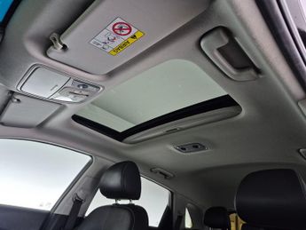 Kia Niro 64kWh 4+ (201 bhp) - LED - REVERSE CAM - NAV