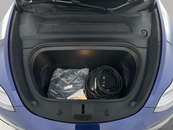 Tesla Model Y (Dual Motor) Long Range 4WDE (384 bhp) - REVERSE CAM - NAV - LEA
