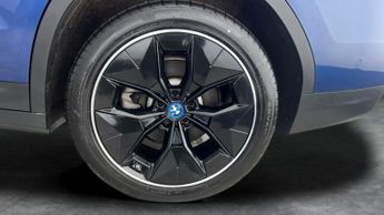 BMW iX3 80kWh Premier Edition Pro (286 ps) - SURROUND VIEW - DRIVING ASS
