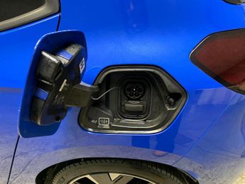 Vauxhall Corsa Electric 50kWh SRi Premium (136 ps) - CRUISE - CLIMATE CONTROL - KEYLESS 