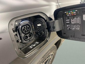 Mercedes-Benz EQB EQB 300 66.5kWh AMG Line (Premium) 4MATIC (228 ps) - HEATED LEAT