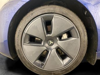 Tesla Model 3 Standard Range Plus RWD (241 bhp) - PARK ASSIST - LED - REVERSE 