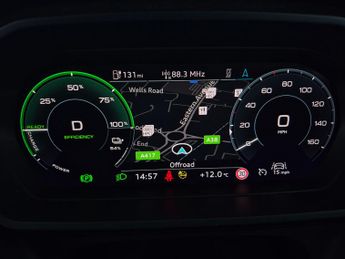 Audi Q4 E-tron 40 S line 82kWh (204 ps) - LED - HEATED SEATS - LANE DEPARTURE