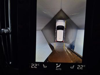 Volvo XC40 1.5h T4 Recharge 10.7kWh Core Plug-in (211 ps) - 360 CAM - LED