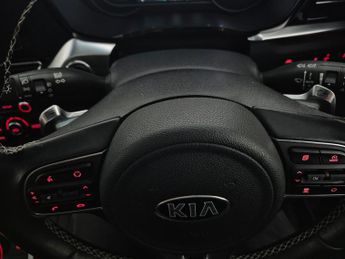 Kia Niro 64kWh 4+ (201 bhp) - LED - REVERSE CAM - NAV