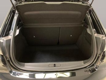 Peugeot E-208 50kWh GT (136 ps) - PARK ASSIST - LED - REVERSE CAM