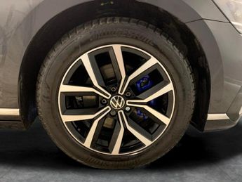 Volkswagen Passat 1.4 TSI 13kWh GTE Plug-in DSG (218 ps) - PARK SENSORS - CLIMATE 