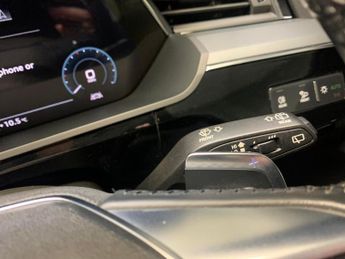 Audi e-tron 55 quattro 95kWh (408 ps) - ADJUSTABLE SUSPENSION - LANE DEPARTU