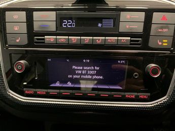 Volkswagen E-up! 36.8kWh e-up! (82 ps) - PRIVACY GLASS - USB AUDIO