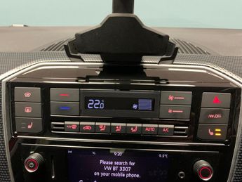 Volkswagen E-up! 36.8kWh e-up! (82 ps) - PRIVACY GLASS - USB AUDIO