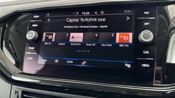 Volkswagen T-cross 1.0 TSI Black Edition DSG (110 ps) - AIR CON - DAB - PRIVACY GLA