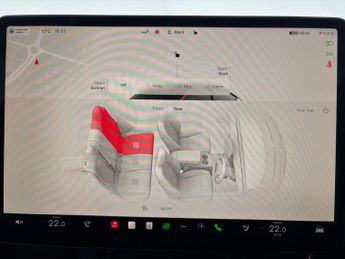 Tesla Model Y (Dual Motor) Long Range 4WDE (384 bhp) - REVERSE CAM - NAV - LEA