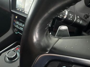 Jaguar F-PACE 2.0 D180 Chequered Flag AWD (180 ps) - MERIDIAN AUDIO - REVERSE 
