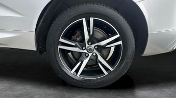 Volvo XC60 2.0 D5 PowerPulse R-Design AWD (235 ps) - BLUETOOTH - PADDLE SHI