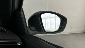 Peugeot E-2008 50kWh GT (7kW Charger) (136 ps) - LANE DEPARTURE  - BLIND SPOT A