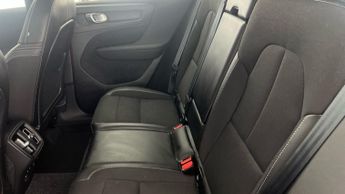 Volvo XC40 1.5 T3 Momentum Pro (163 ps) - BLUETOOTH - CLIMATE CONTROL - DAB