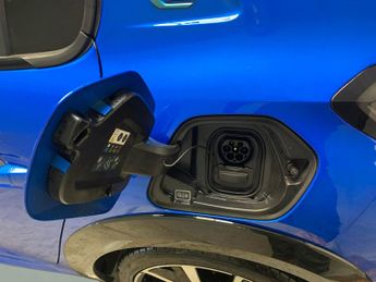 Peugeot E-208 50kWh GT (7.4kW Charger) (136 ps) - BLIND SPOT ASSIST - BLUETOOT