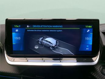 Peugeot E-208 50kWh GT (136 ps) - PARK ASSIST - LED - REVERSE CAM