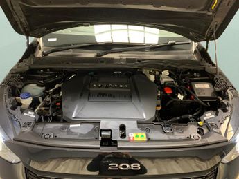Peugeot E-208 50kWh GT (136 ps) - PARK ASSIST - LED - REVERSE CAM