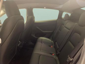 Tesla Model Y (Dual Motor) Long Range 4WDE (384 bhp) - HEATED STEERING