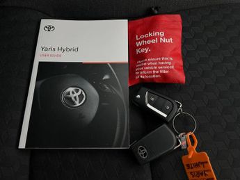 Toyota Yaris 1.5 VVT-h Icon E-CVT (116 ps) - LANE TRACE ASSIST - BLUETOOTH