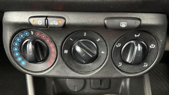 Vauxhall Corsa 1.4i ecoTEC Design Easytronic (90 ps)