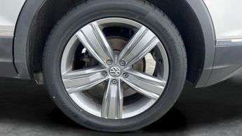 Volkswagen Tiguan 1.5 TSI EVO SEL DSG (150 ps) - CLIMATE CONTROL - SD CARD MEDIA I