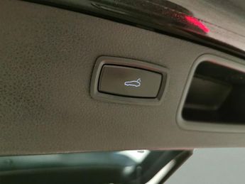 Porsche Macan 3.0T V6 S PDK 4WD (354 ps) - LED - NAV - ALCANTARA