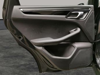 Porsche Macan 3.0T V6 S PDK 4WD (354 ps) - LED - NAV - ALCANTARA