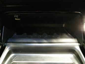 Peugeot E-2008 50kWh GT Premium (136 ps) - REVERSE CAM - ALCANTARA - NAV