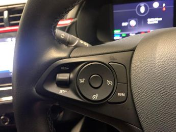 Vauxhall Corsa Electric 50kWh SRi Premium (136 ps) - CRUISE - CLIMATE CONTROL - KEYLESS 