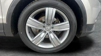 Volkswagen Tiguan 1.5 TSI EVO SEL DSG (150 ps) - CLIMATE CONTROL - SD CARD MEDIA I